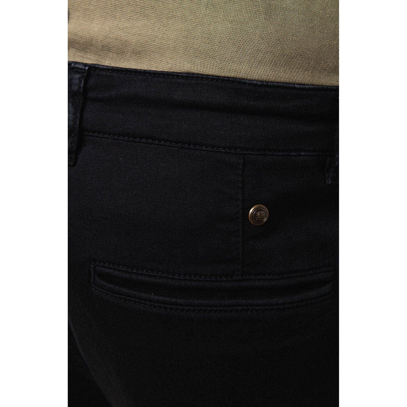 Chino 523 Feistiú Mór