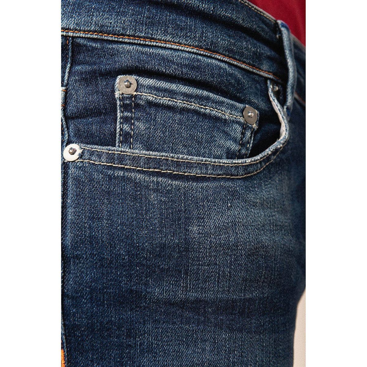 Jean 525 Powertwist Caolfheistithe