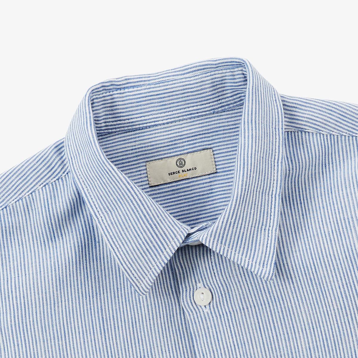 Léine Fhada Stríocach Charles d'Fhir i gCadás Gorm Spéir le Póca Cófra ó Serge Blanco