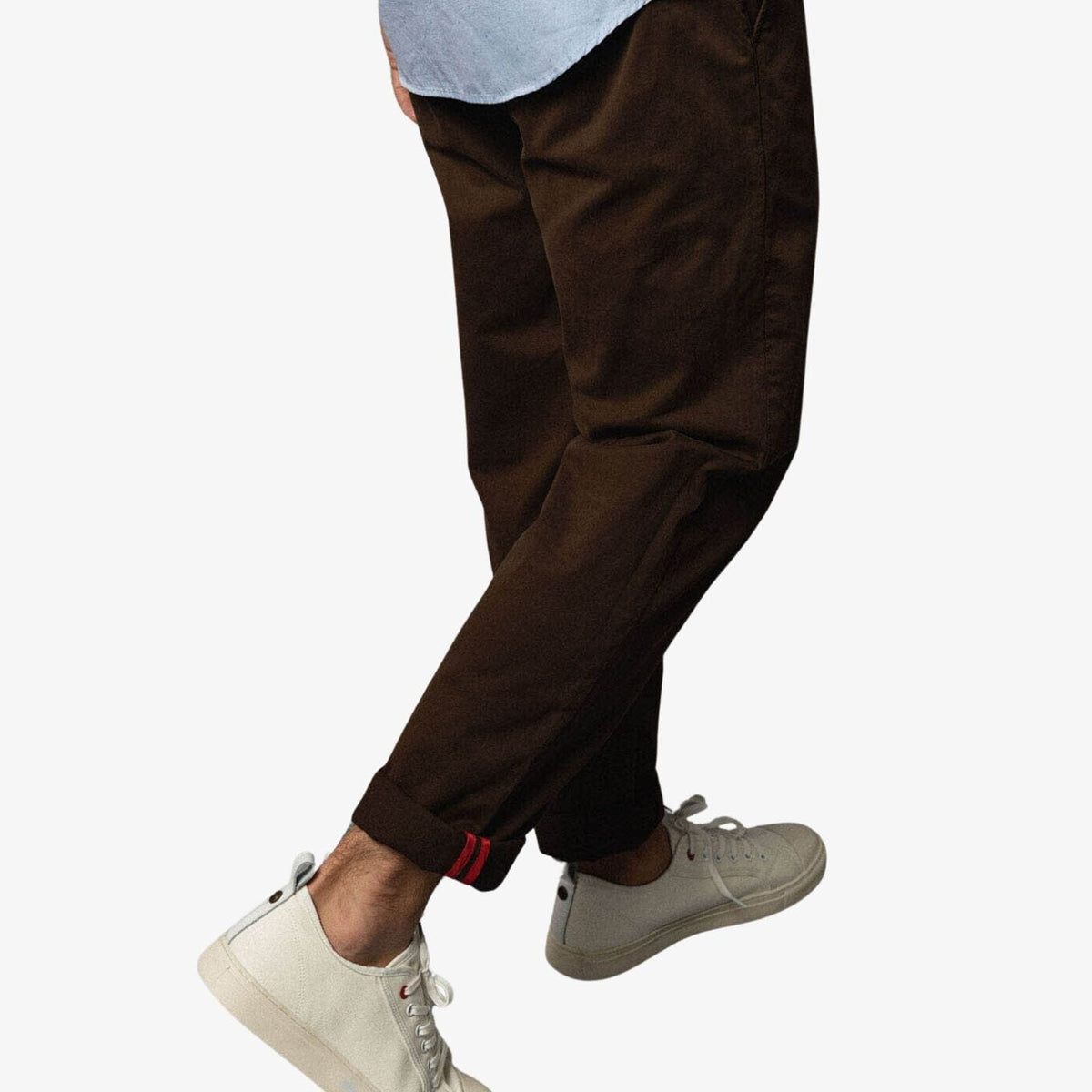 Chino 702 taglio comodo color cioccolato