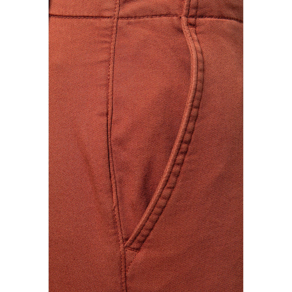 Pantaloni chino 721