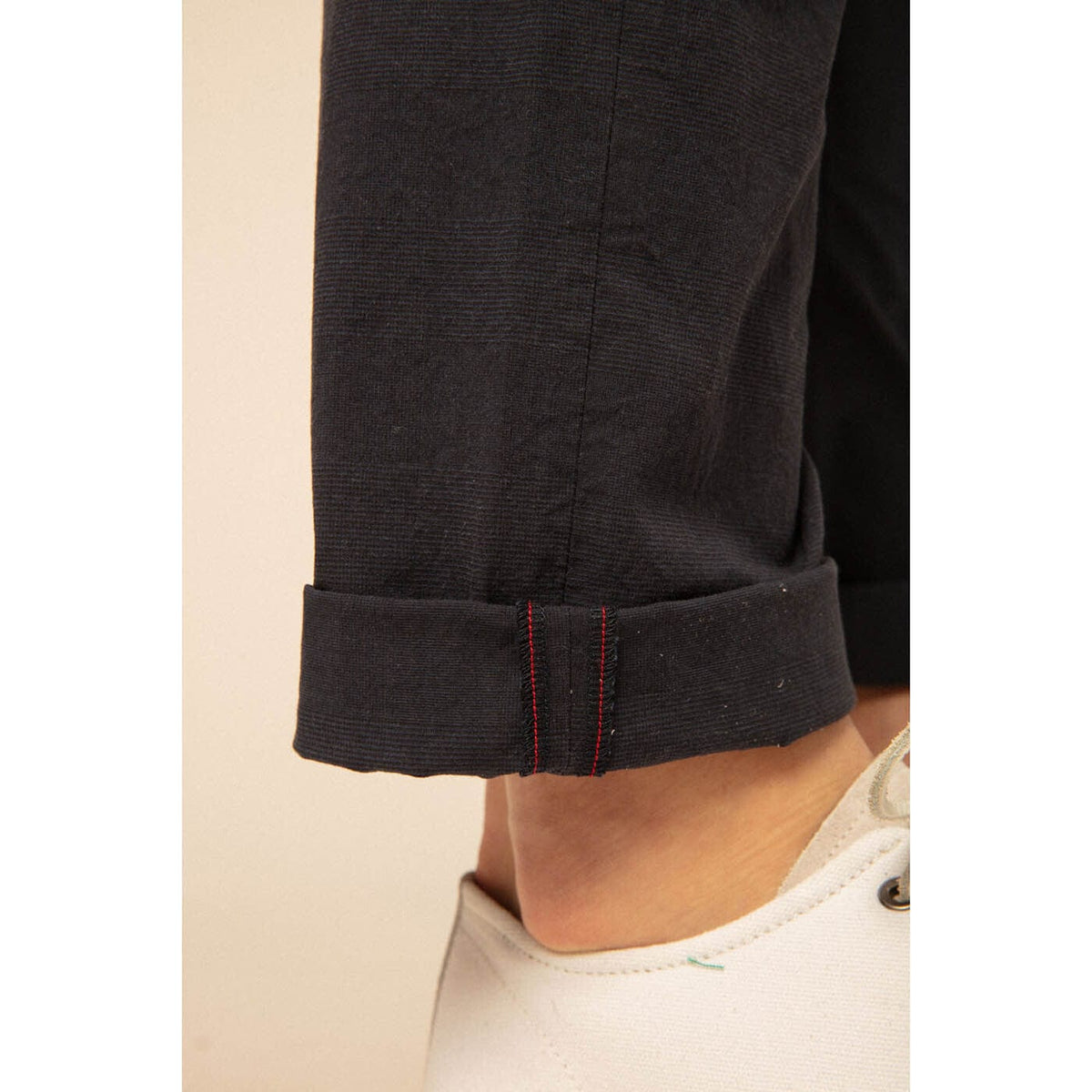 Chino 737 blu navy a quadri