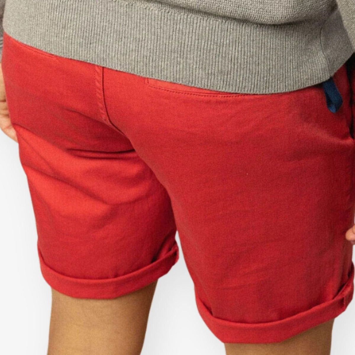 Bermuda in jeans color lampone