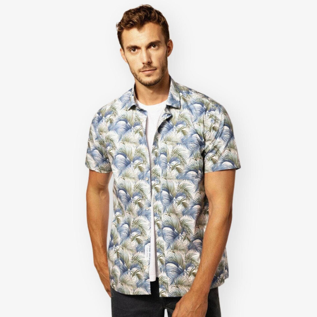 Camicia a maniche corte in popeline fantasia piante