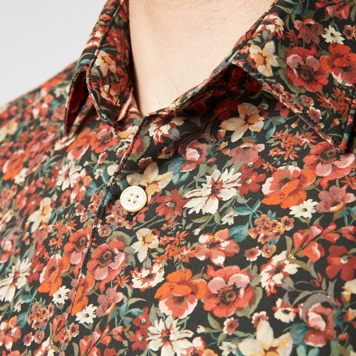 Camicia a maniche lunghe con  motivo floreale