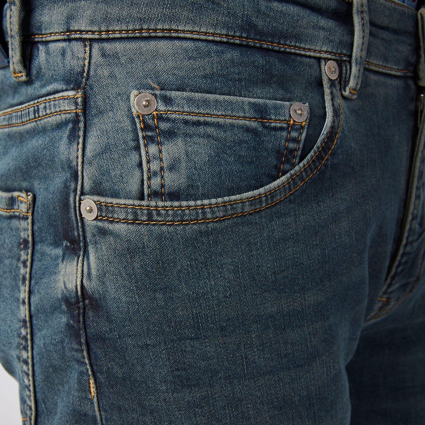 Jeans slavati da uomo a 5 tasche, taglio slim fit 325 Powertwist blu