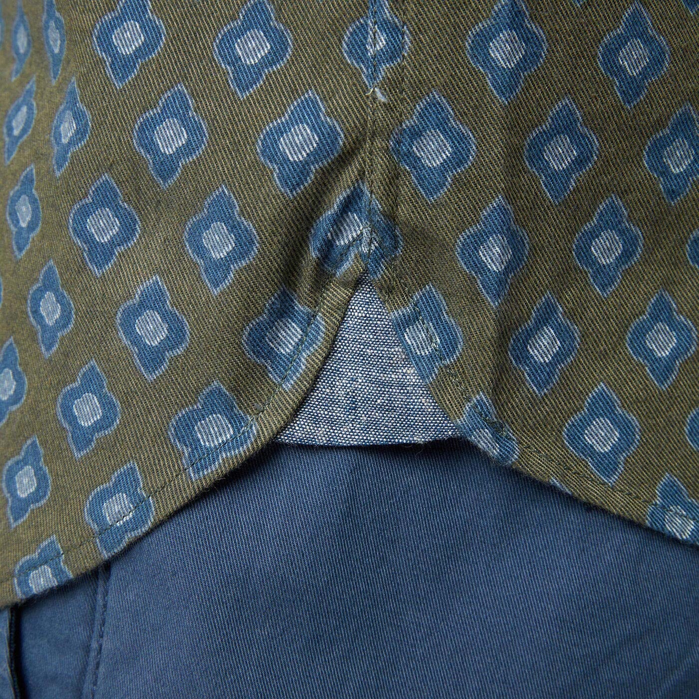 Camicia da uomo in flanella stampata dal taglio aderente