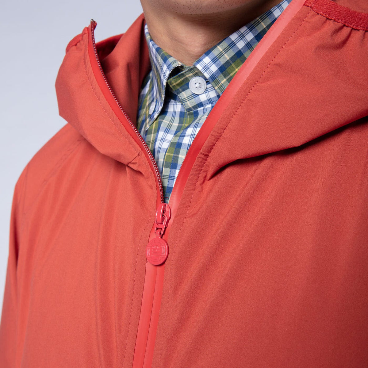 Waterdichte windbreaker van technisch materiaal