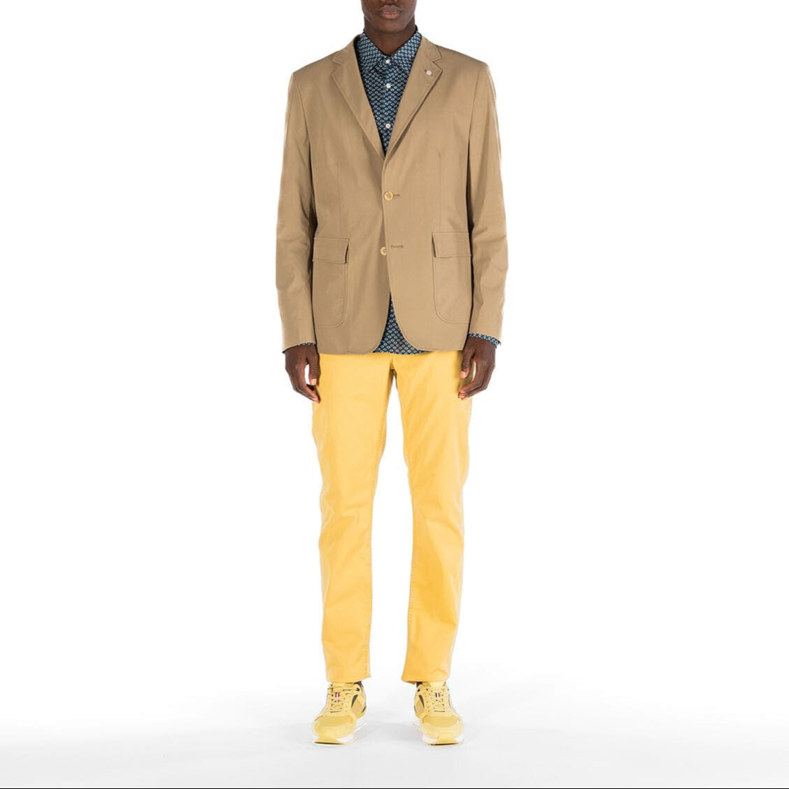 Chino 702 comfortabele pasvorm goud